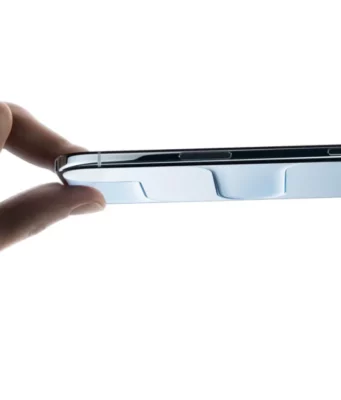 Jeden z uživatelů dokázal upravit iPhone Air tak, aby obsahoval fyzický slot pro SIM kartu