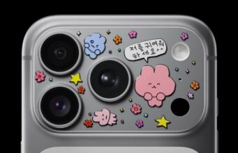 Ve videu nahraném na YouTube kanál v Jižní Koreji Apple ukázal několik zařízení iPhone 17 Pro ozdobených drobnými samolepkami